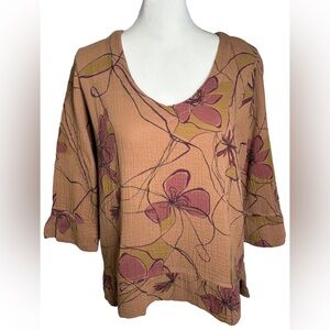 Color Me Cotton CMC M V-neck Floral Cotton Top